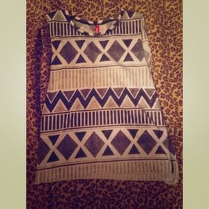 DIVIDED BY H&M AZTEC PRINT MUSCLE TEE SIZE SMALL
