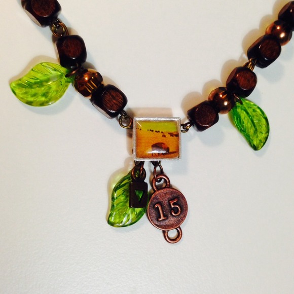 Necklace - Picture 2 of 4