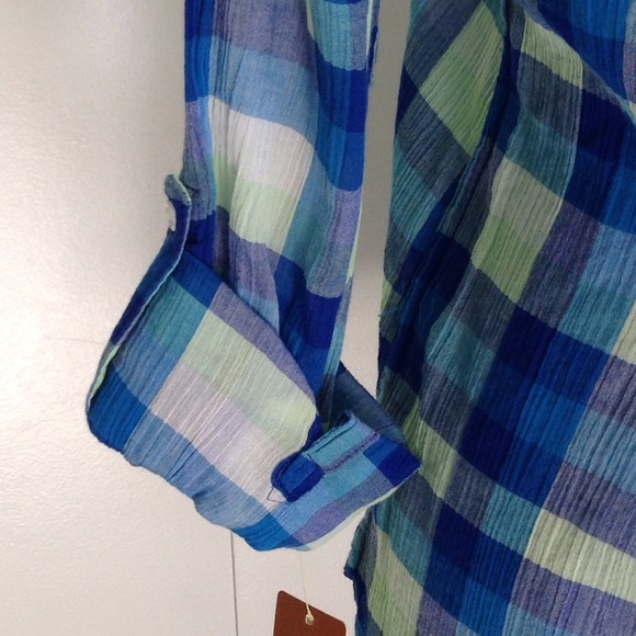 ❤️❤️SOLD❤️❤️NWT Seersucker Plaid shirt. - Picture 3 of 4
