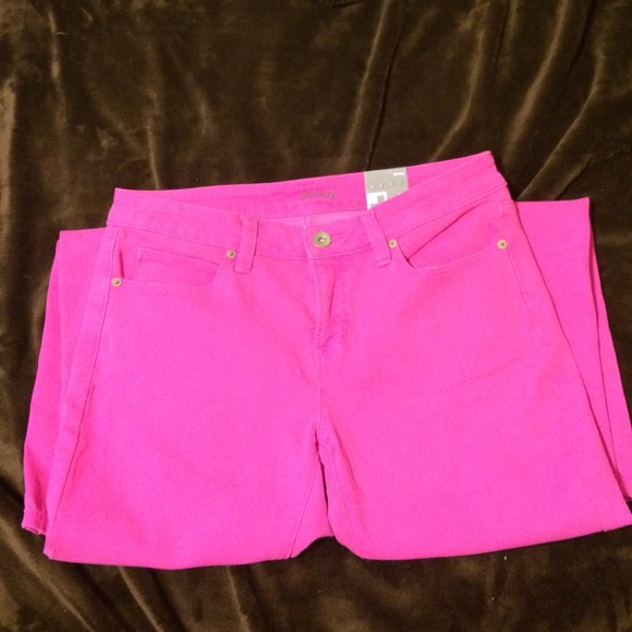 ! Brand New ! Hot, Hot, HOT Pink skinny jeans