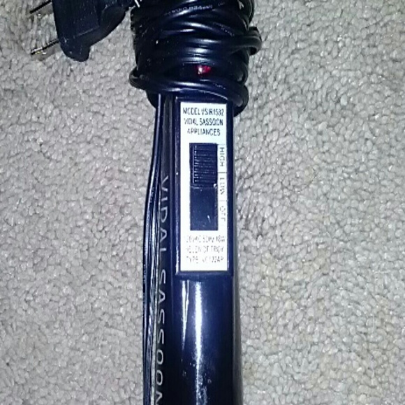 Curler - Picture 2 of 2