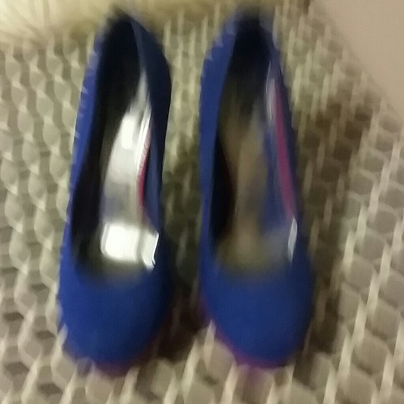 Multicolor pumps - Picture 2 of 4