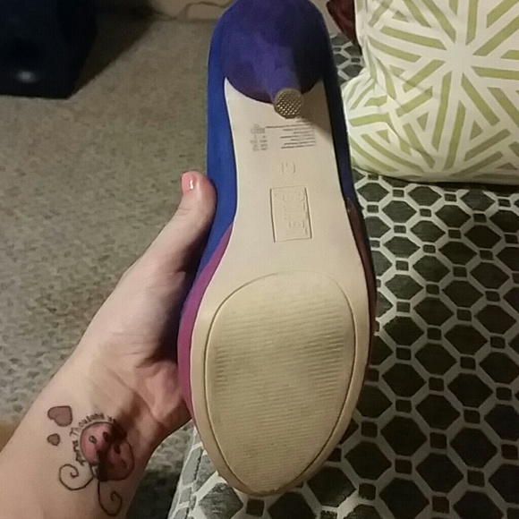 Multicolor pumps - Picture 4 of 4