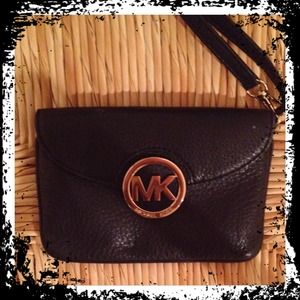 Michael Kors wristlet