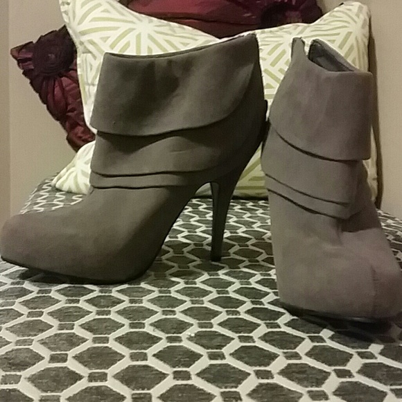 Ankle booties