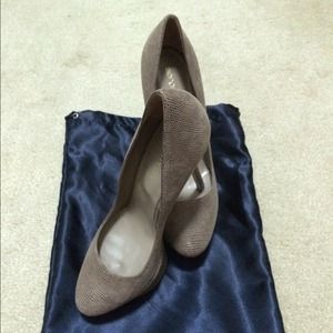 Sergio Rossi Stingray Platform Pump