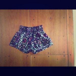 Patterned shorts