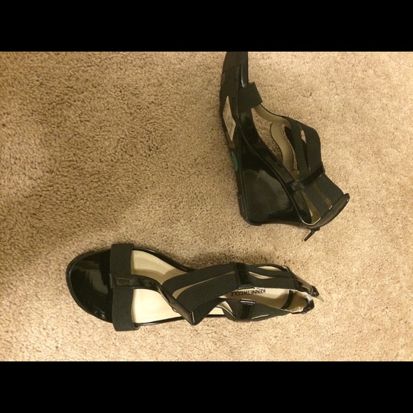 Kenneth Cole wedges, never used!