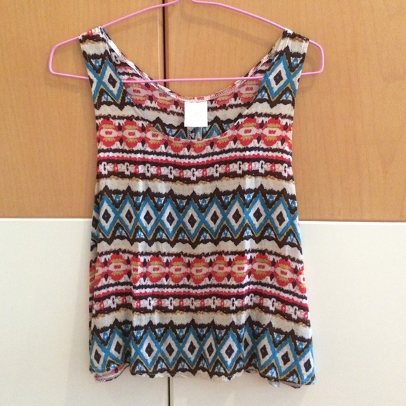 Tribal print tank top, cropped - Picture 1 of 1