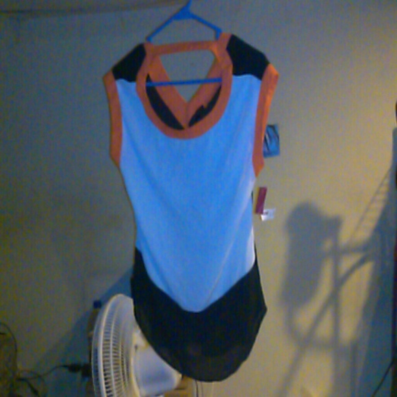 Shirt - Picture 1 of 2