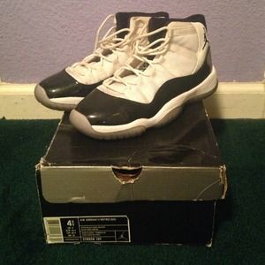 AIR JORDAN 11 RETRO (GS)
