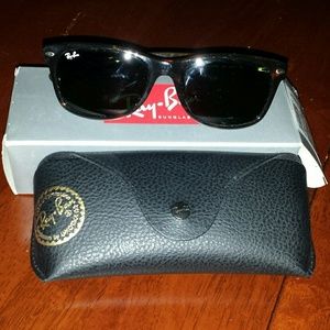 *pending*Rayban wayfarer sunglasses