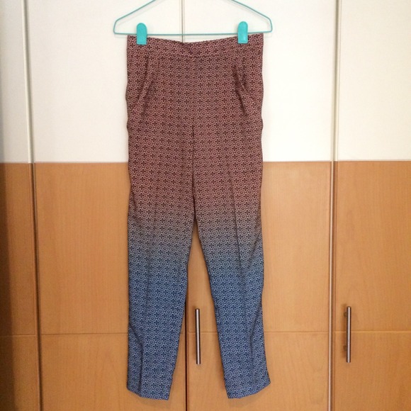 Silky pleated pants - Picture 1 of 2