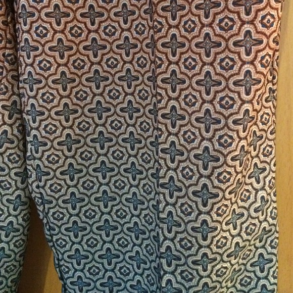 Silky pleated pants - Picture 2 of 2