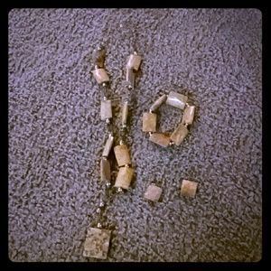 Necklace/earrings/bracelet set