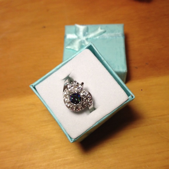 Gorgeous Round Rainbow ring