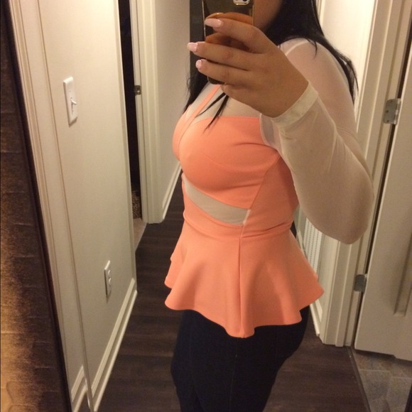 ⭐️SOLD IN BUNDLE⭐️Peach With Sheer Cut-outs Peplum - Picture 2 of 2