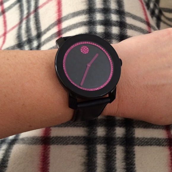 SOLD🎉🎉🎉MOVADO Large Swarovski Watch in a case - Picture 4 of 4