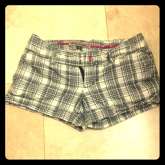 Volcom shorts