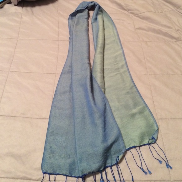 Beautiful two sided reversible scarf