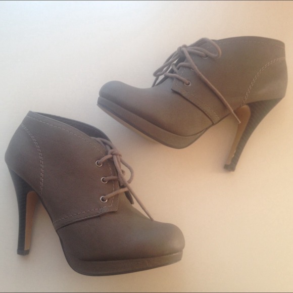 Madden Girl - Gray Lace up Ankle Boots