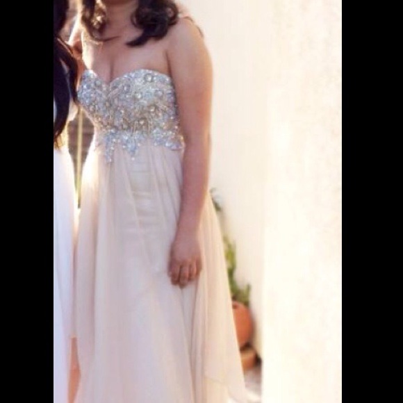 Prom dress. Size 2. Used once. New.