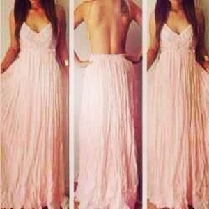 Side cut-out maxi in light pink