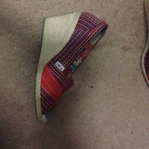 Toms Wedges