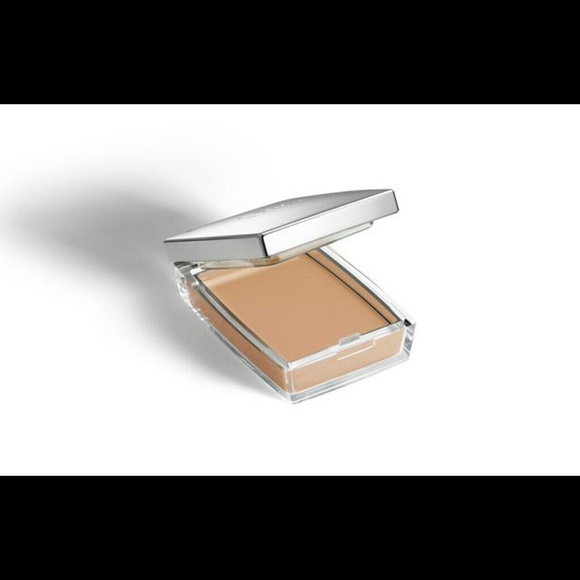 Dior skin nude 030 compact medium beige