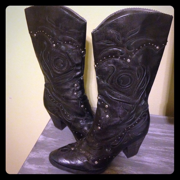 💃Closet clearout ⬇️Black cowboy boots
