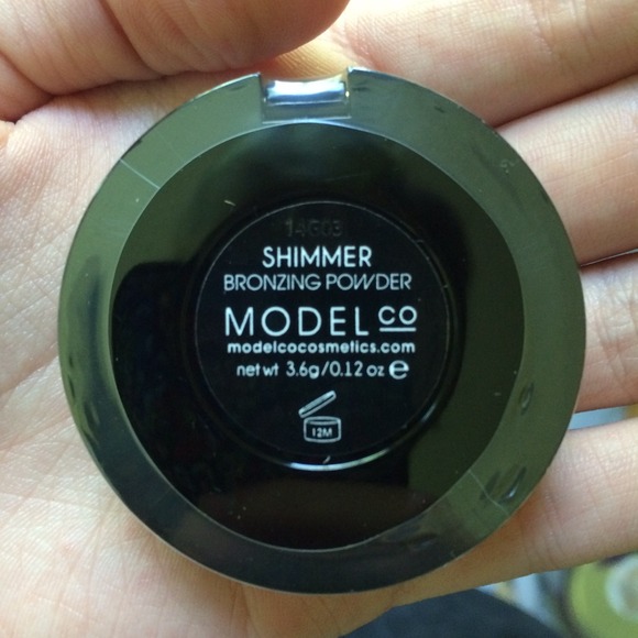 🔴ModelCo Bronzer UNOPENED - Picture 3 of 3