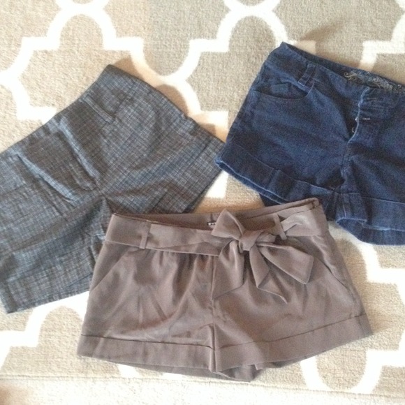 3 pairs of Express shorts