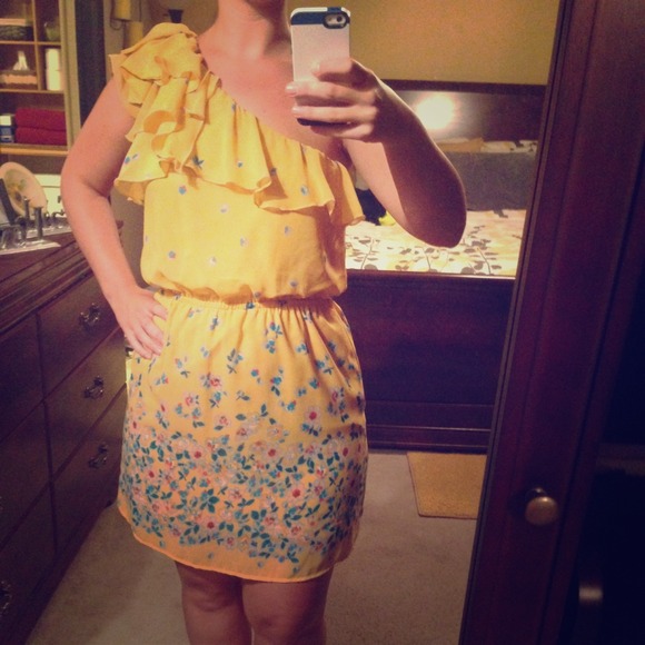 BUNDLE: yellow dress, pink beanie & tank