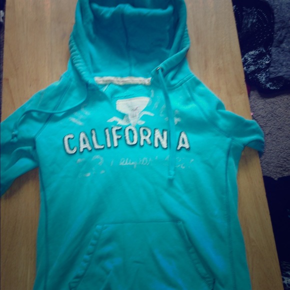 Hollister sweater