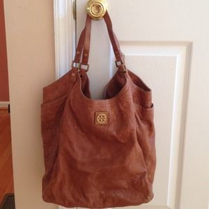 🎉SALE🎉 TORY BURCH Louiisa Slouch ToTe