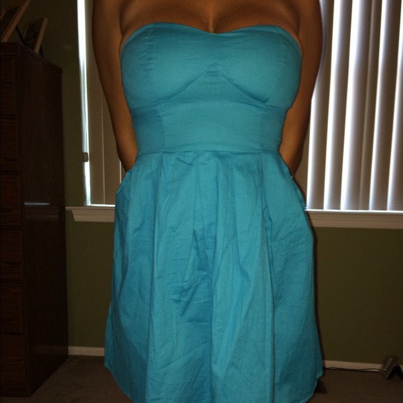 Strapless mandees dress