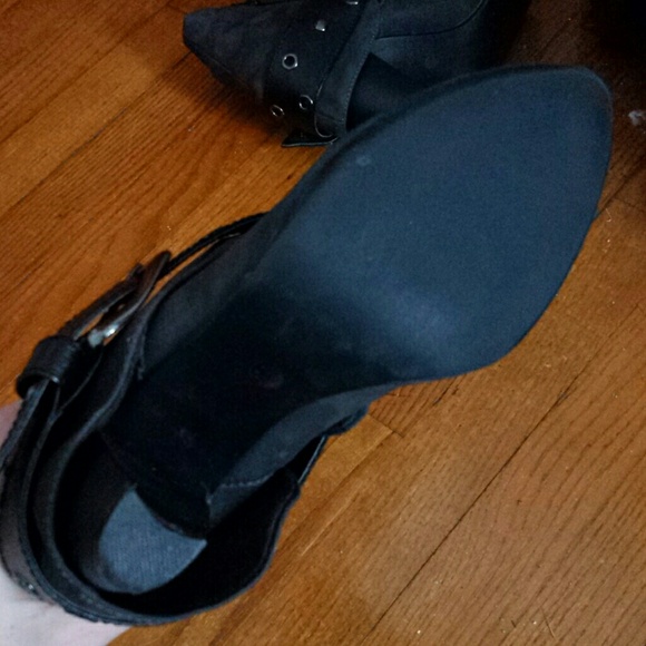 Black booties size 8 - Picture 3 of 4