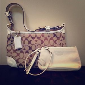 COACH #10726-11430 Signature C Handbag w wristlet