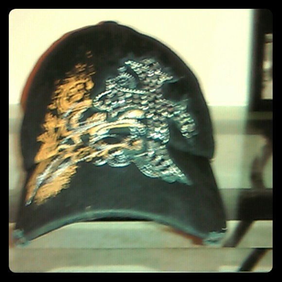 Decrotive black hat..ball cap style