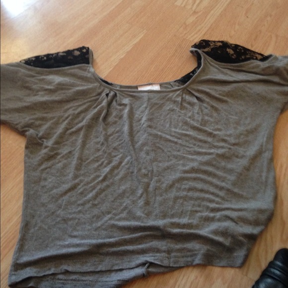 Gray shirt with lace shoulders