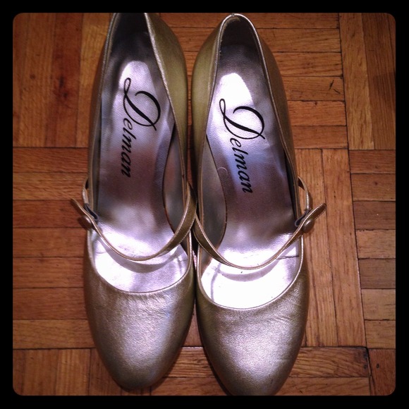 Delman Mary Jane heels - Picture 1 of 3
