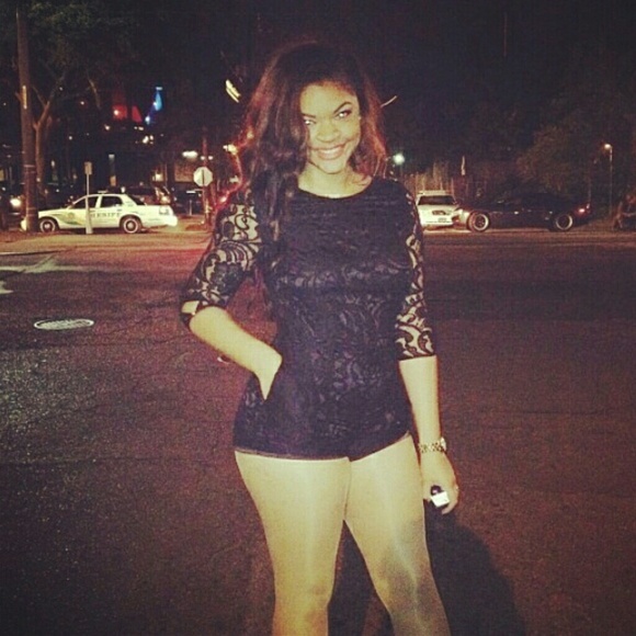 🌞Black lace romper🌞