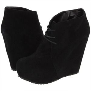 Aldo Sandidge Black Suede Wedge Booties size 8