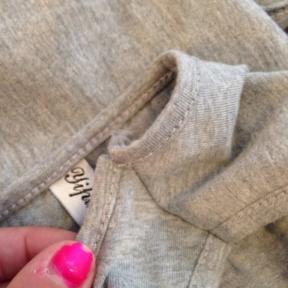 ⛔️SOLD IN BUNDLE⛔️Grey Cold Shoulder Dress - Picture 4 of 4