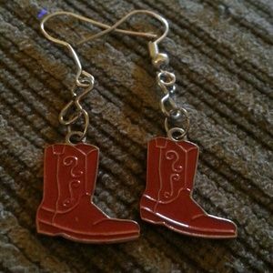 Red boots/ gutair earing and an free neckless