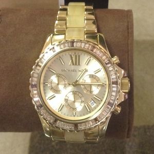 Micheal kors watch Nwt