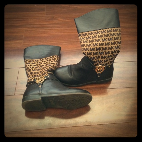 Little girls Michael Kors boots size USA 3