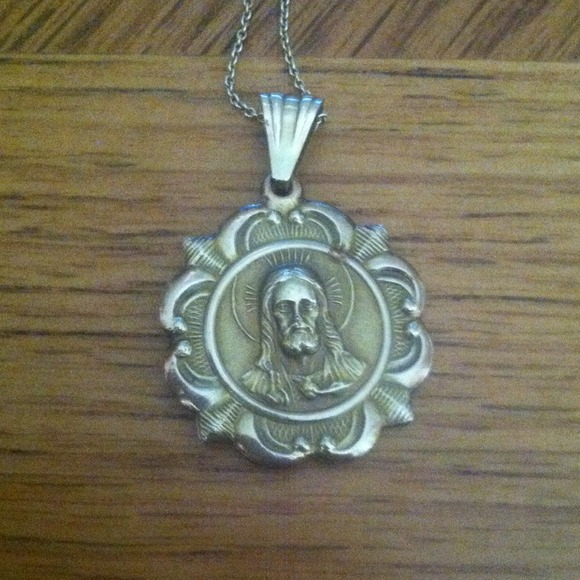 ***SOLD***Religious pendant & necklace 10k gold - Picture 2 of 3
