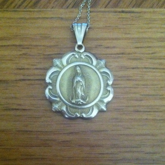 ***SOLD***Religious pendant & necklace 10k gold - Picture 3 of 3