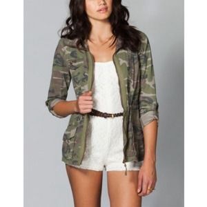 anorak camo jacket by ashley